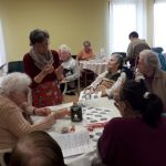 Un studiu social : Cine îi ajută pe vârstnicii vulnerabili de Paște?