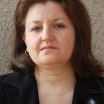 Monica Dușan: ”Fac  parte din generațiile ”vechi” ce s-au născut și au trăit o bună bucată din viață alături de cărți și ziare tipărite”