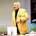 Poetul uman și poezia generată de inteligența artificială