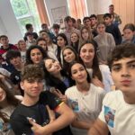 Adolescenți care ard pentru idei 