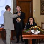Cronică literară asupra volumului Îndrumător pentru tinerii ziariști