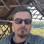 MIRCEA  PRICĂJAN: ”Cred că toate generațiile au căzut în capcana „socializării” digitale”